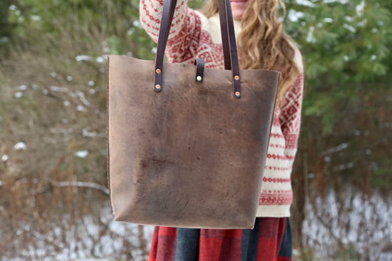Utility Tote in Distressed Taupe Steerhide