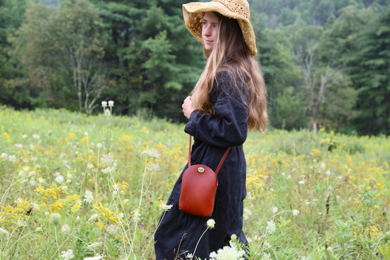 Load image into Gallery viewer, Cherrywood Red Minimalist Crossbody Bag

