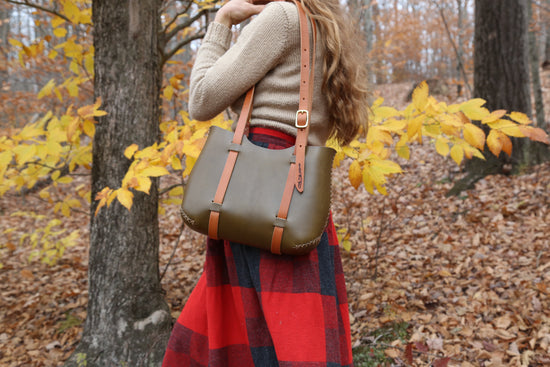 Load image into Gallery viewer, The Forest Tote in Olive Green
