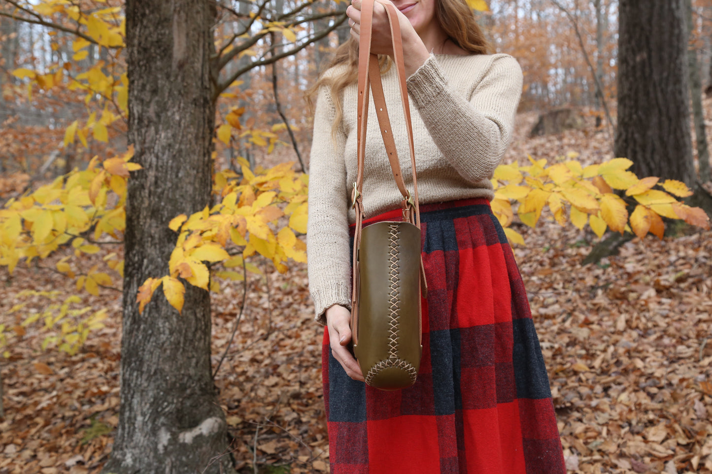 Load image into Gallery viewer, The Forest Tote in Olive Green

