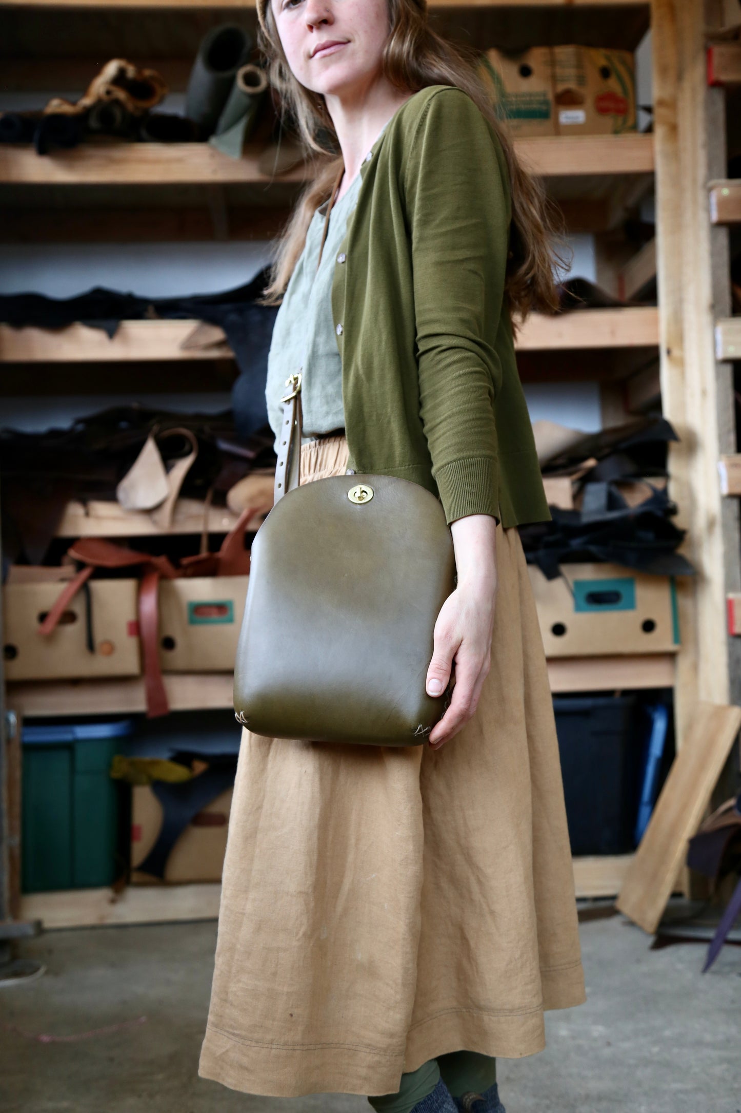 Load image into Gallery viewer, Large Olive Minimalist Crossbody Bag
